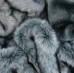 Imitazione di volpe e visone nei colori grigi
