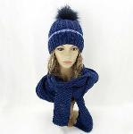 Completo invernale da donna, cappello con pompon, sciarpa, blu navy