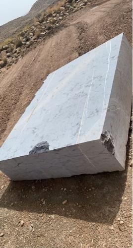 Distributore di blocchi di marmo nero Sahara