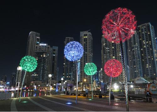 Dandelions (Soffioni) – Dubai, Emirati Arabi Uniti (EAU)